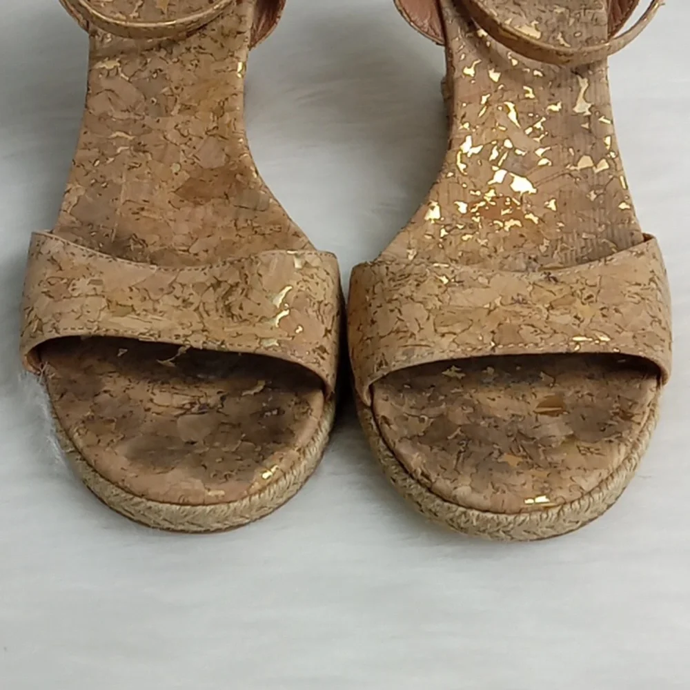 Tory Burch gold and brown heels - Picture 2 of 8